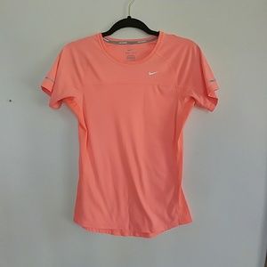 Nike Dri-Fit shirt ~ like new! Look!